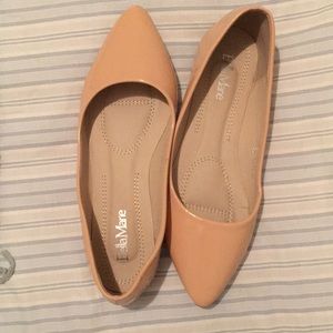Nude flats